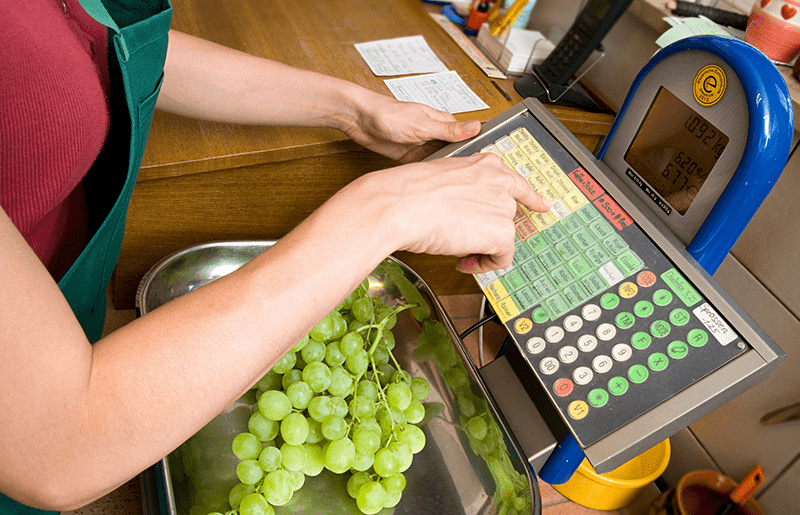 Waage mit resistivem Touchscreen im Einzelhandel