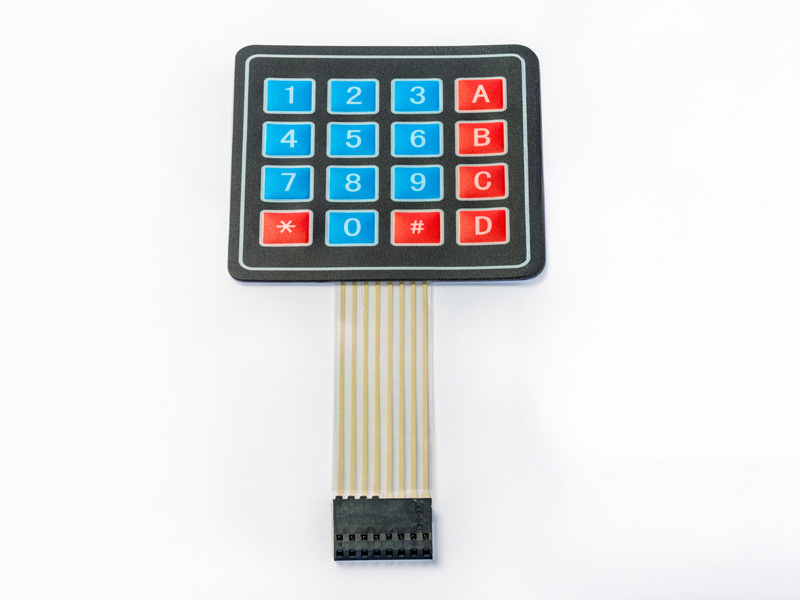 Hersteller für Membrantastaturen – numerische Folientastatur mit A–D-Tasten und Flachbandkabel